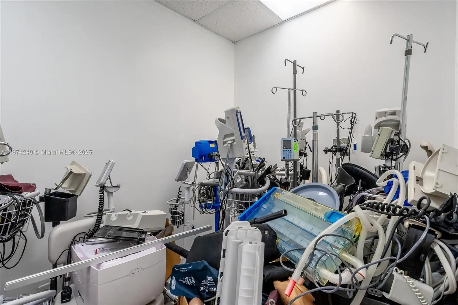 12550 Biscayne Blvd 500, North Miami, Florida 3318, North Miami, Florida 33181, ,Commercial Lease,For Rent,12550 Biscayne Blvd 500, North Miami, Florida 3318,A11874240