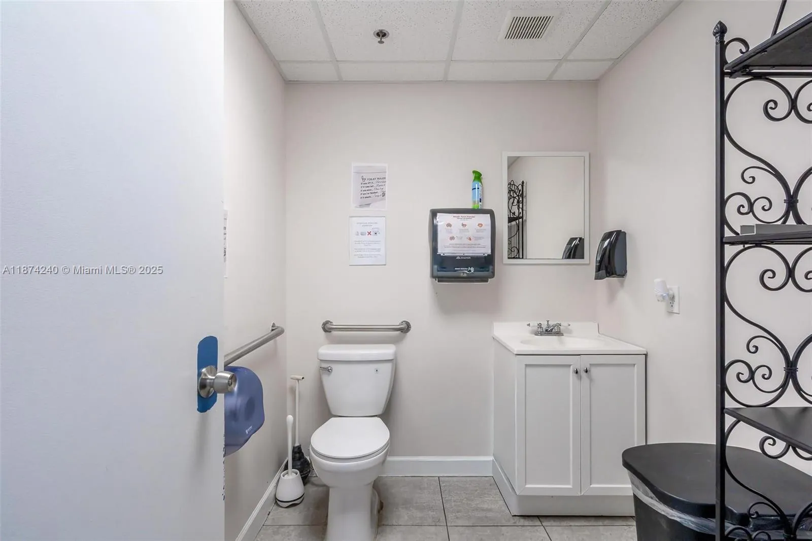 12550 Biscayne Blvd 500, North Miami, Florida 3318, North Miami, Florida 33181, ,Commercial Lease,For Rent,12550 Biscayne Blvd 500, North Miami, Florida 3318,A11874240