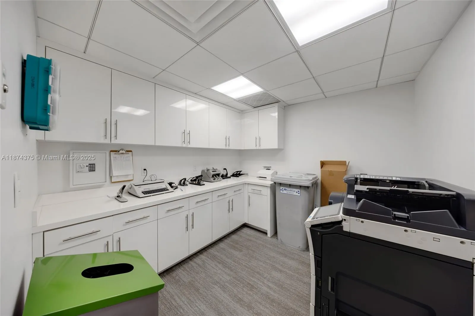 4725 Sw 8th St, Miami, Florida 33134, Miami, Florida 33134, ,Commercial Lease,For Rent,4725 Sw 8th St, Miami, Florida 33134,A11874375