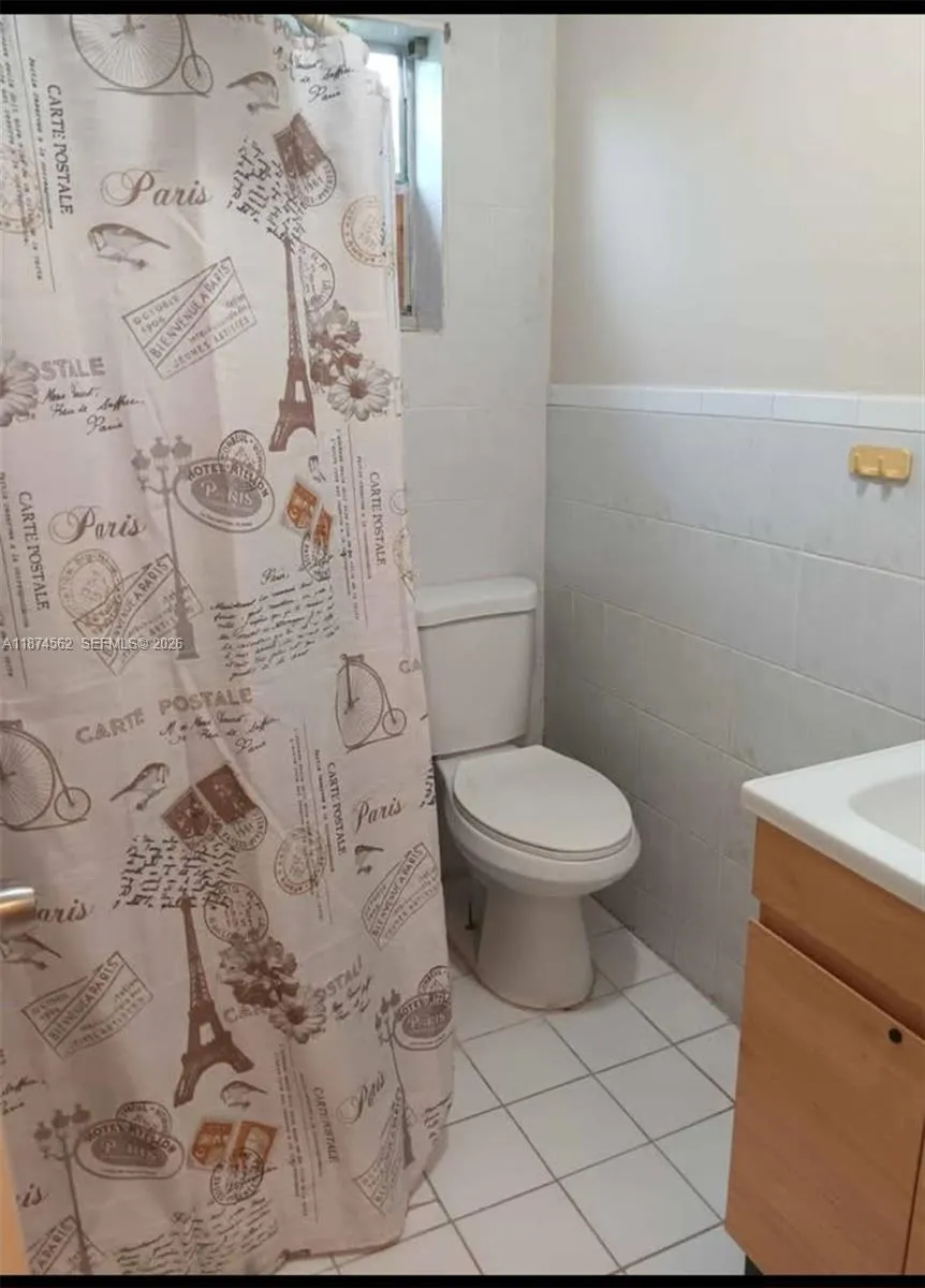 9360 Sw 37th St, Miami, Florida 33165, Miami, Florida 33165, ,Residential Income,For Sale,9360 Sw 37th St, Miami, Florida 33165,A11874562