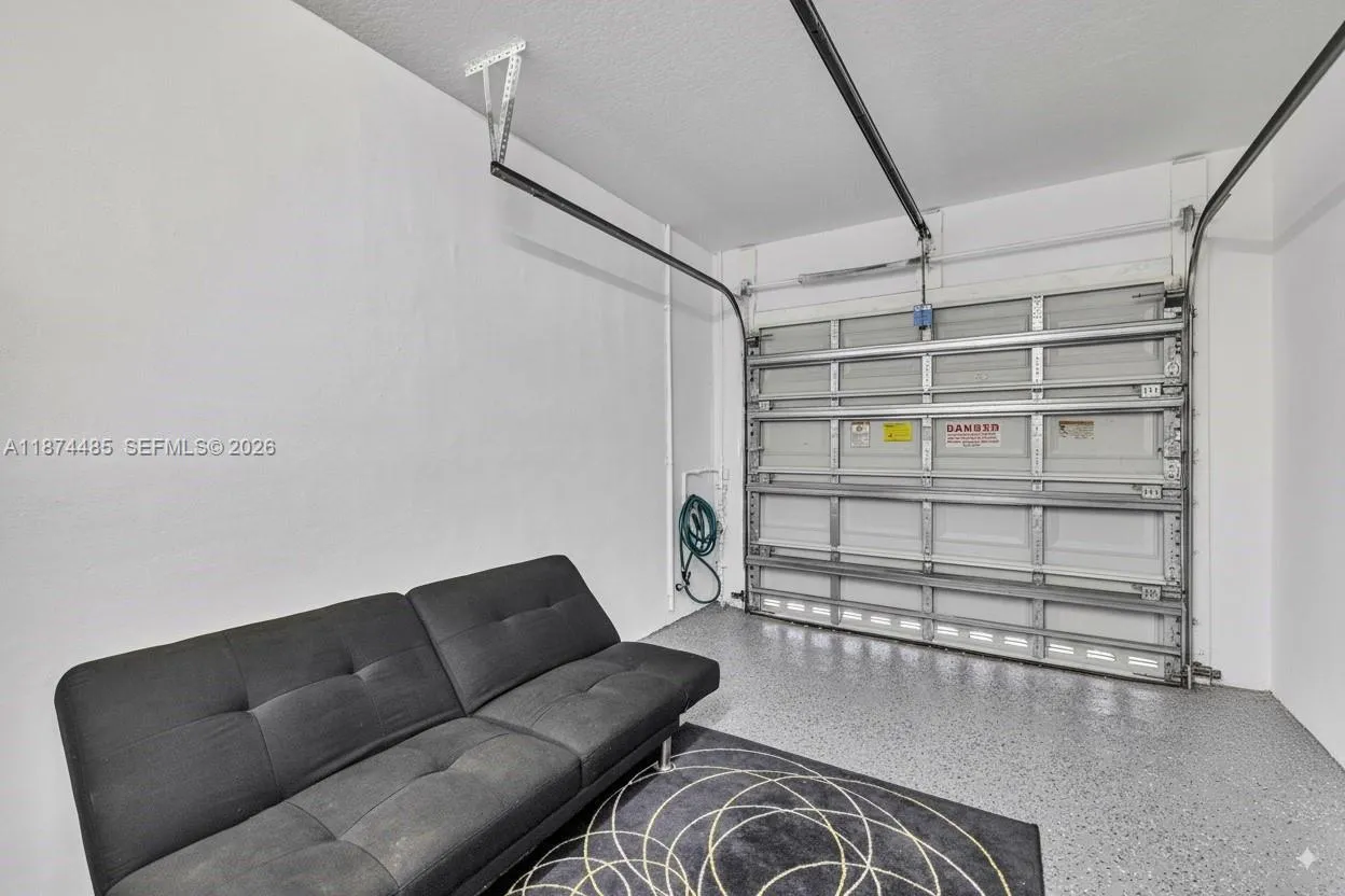 7400 Palomino Dr 522-5, Davie, Florida 33024, Davie, Florida 33024, 2 Bedrooms Bedrooms, ,2 BathroomsBathrooms,Residential,For Sale,7400 Palomino Dr 522-5, Davie, Florida 33024,A11874485