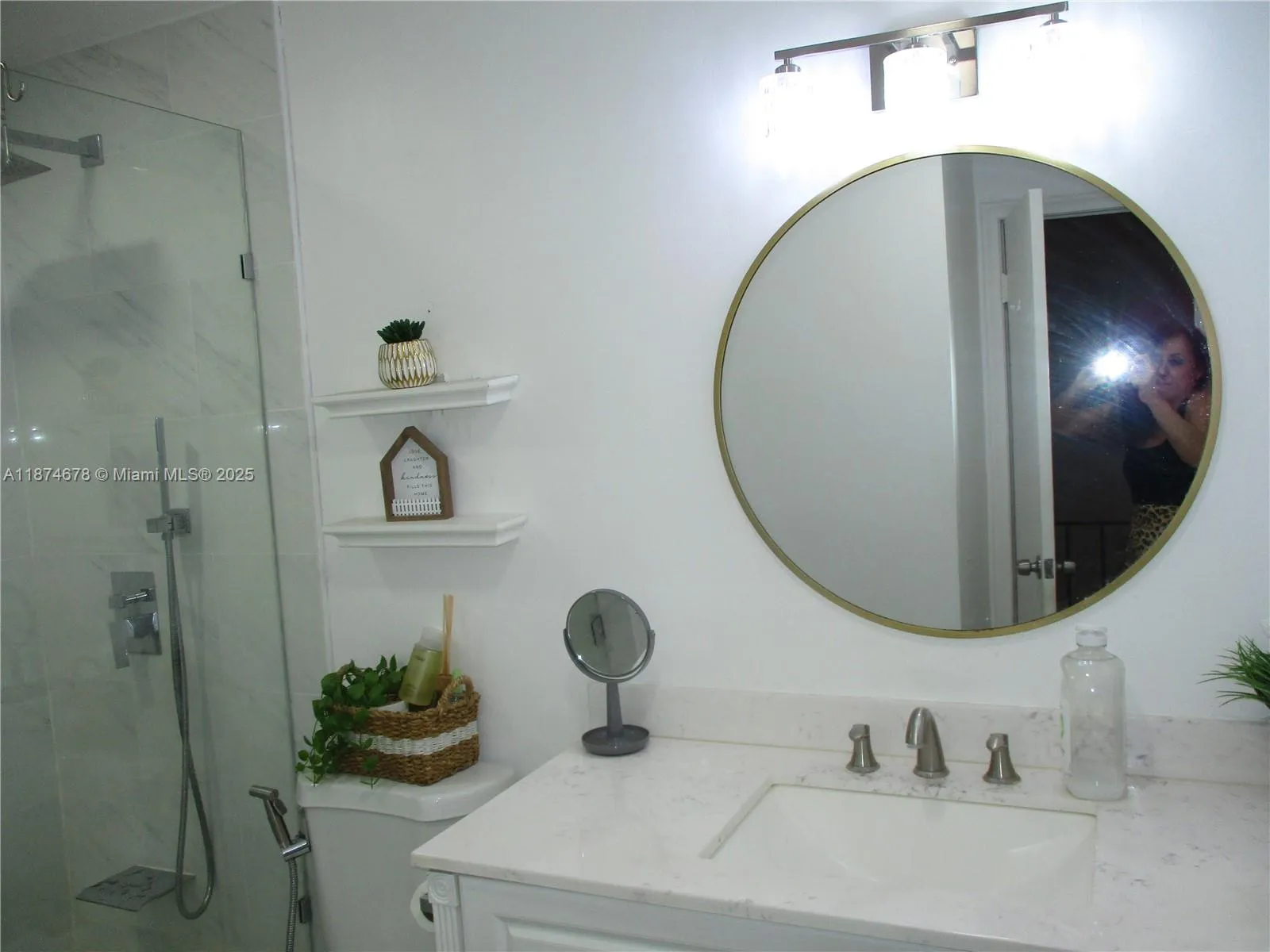 2831 Pierce St 205, Hollywood, Florida 33020, Hollywood, Florida 33020, 2 Bedrooms Bedrooms, ,1 BathroomBathrooms,Residential,For Sale,2831 Pierce St 205, Hollywood, Florida 33020,A11874678