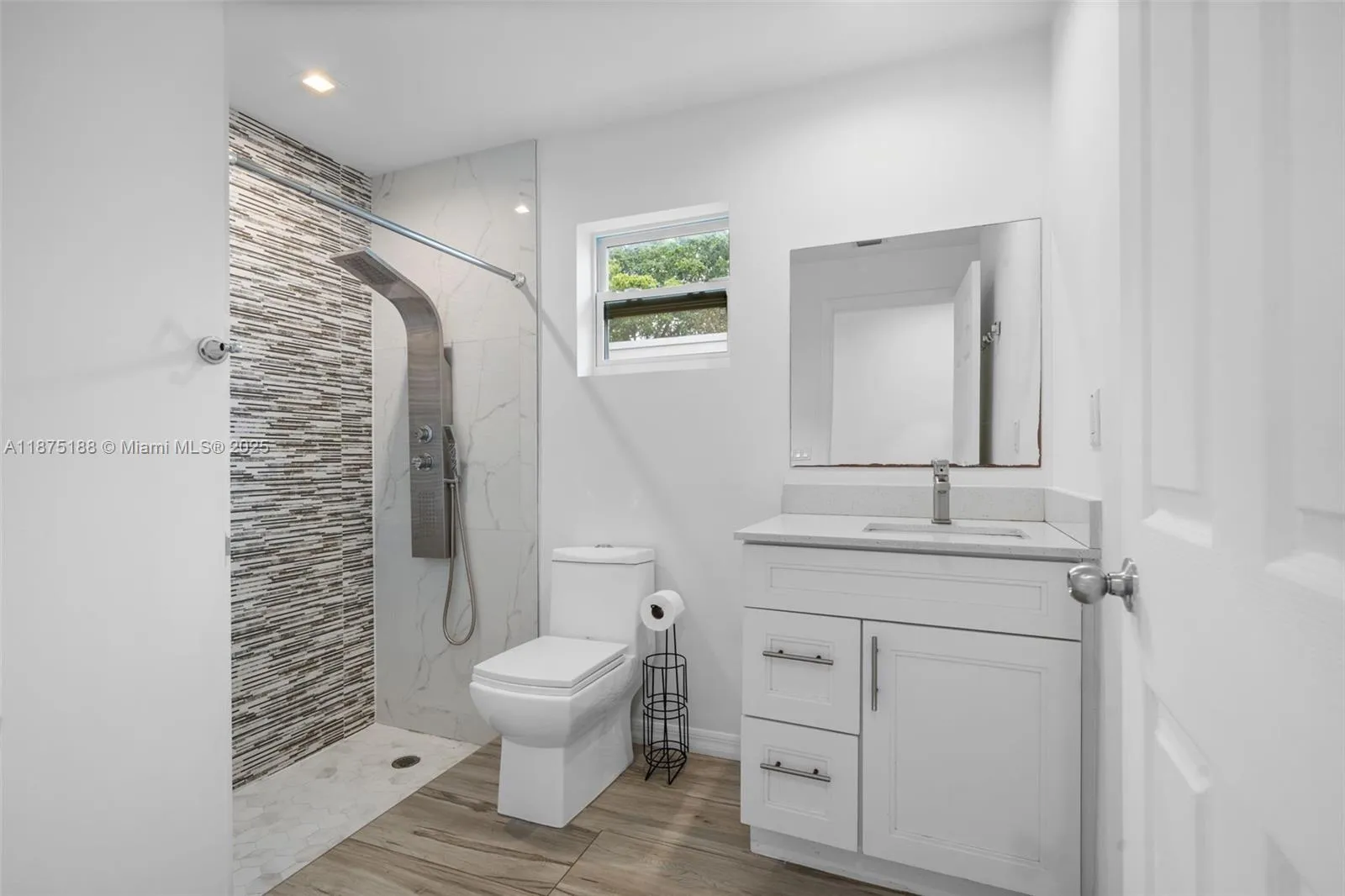 524 Nw 10th, Hallandale Beach, Florida 33009, Hallandale Beach, Florida 33009, ,Residential Income,For Sale,524 Nw 10th, Hallandale Beach, Florida 33009,A11875188