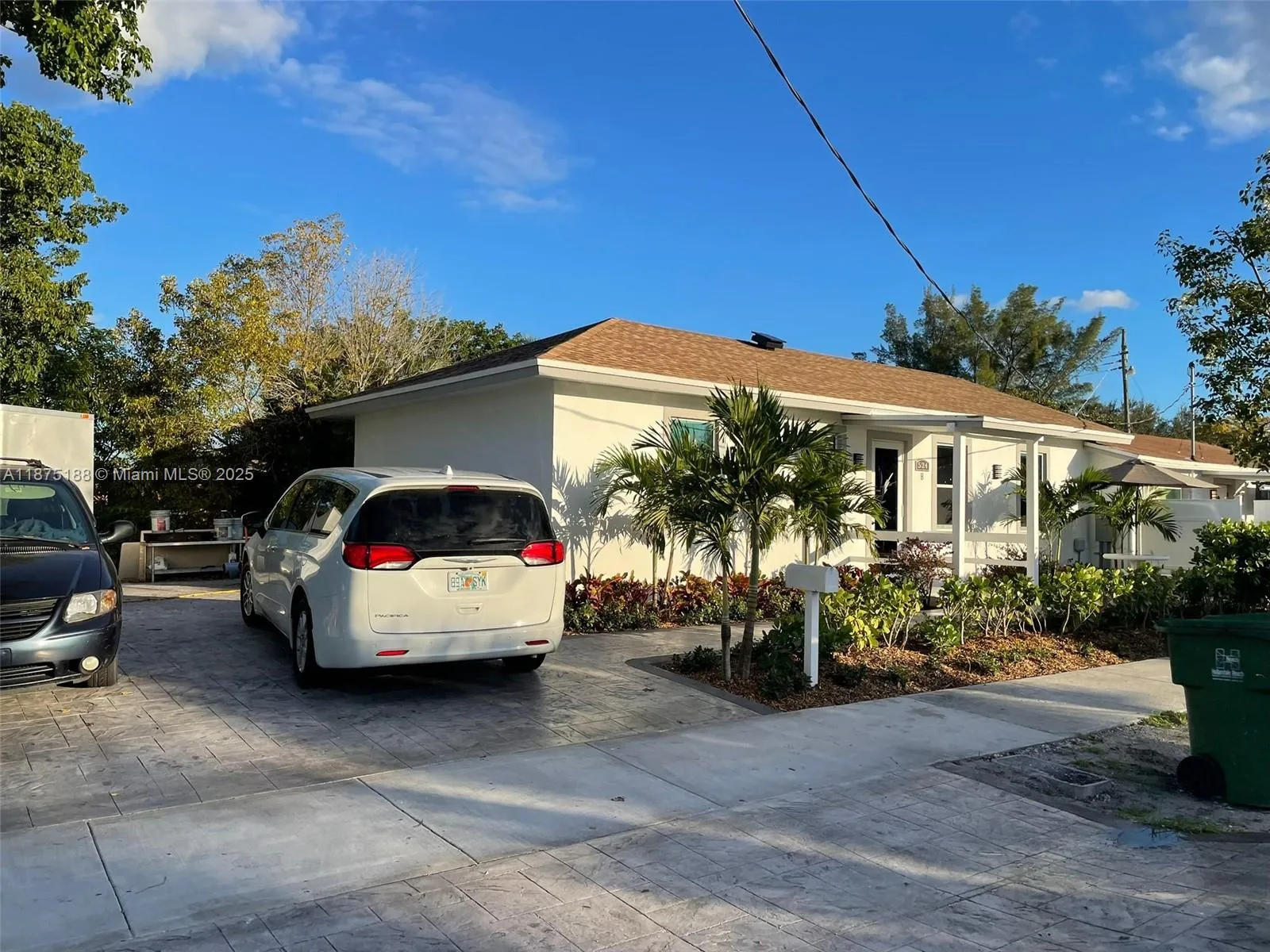 524 Nw 10th, Hallandale Beach, Florida 33009, Hallandale Beach, Florida 33009, ,Residential Income,For Sale,524 Nw 10th, Hallandale Beach, Florida 33009,A11875188