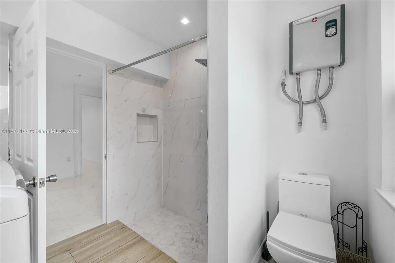 524 Nw 10th, Hallandale Beach, Florida 33009, Hallandale Beach, Florida 33009, ,Residential Income,For Sale,524 Nw 10th, Hallandale Beach, Florida 33009,A11875188