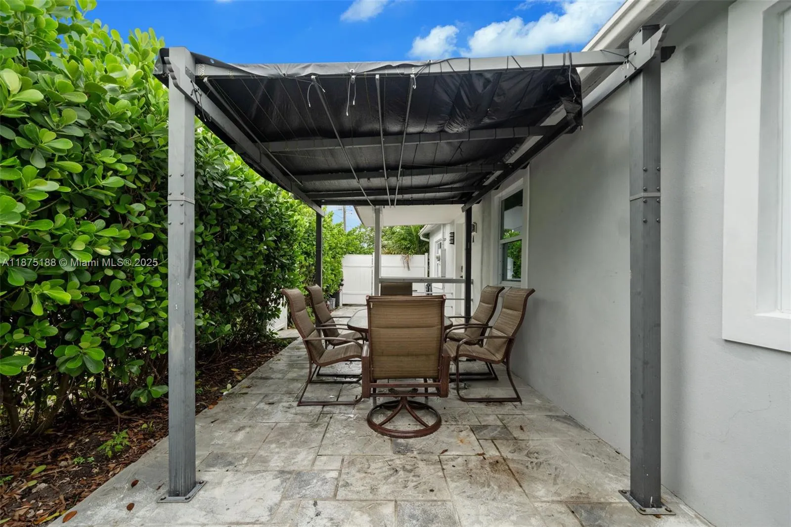 524 Nw 10th, Hallandale Beach, Florida 33009, Hallandale Beach, Florida 33009, ,Residential Income,For Sale,524 Nw 10th, Hallandale Beach, Florida 33009,A11875188