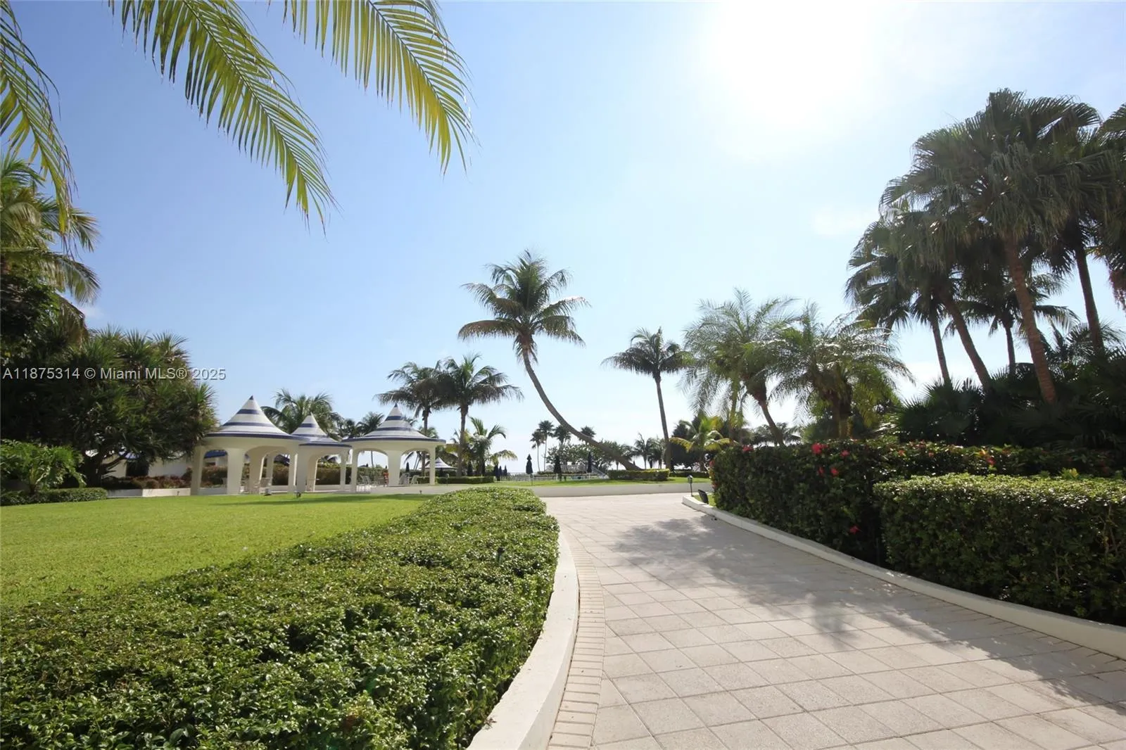 5161 Collins Ave 603, Miami Beach, Florida 33140, Miami Beach, Florida 33140, 2 Bedrooms Bedrooms, ,2 BathroomsBathrooms,Residential Lease,For Rent,5161 Collins Ave 603, Miami Beach, Florida 33140,A11875314