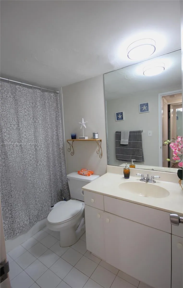 5161 Collins Ave 603, Miami Beach, Florida 33140, Miami Beach, Florida 33140, 2 Bedrooms Bedrooms, ,2 BathroomsBathrooms,Residential Lease,For Rent,5161 Collins Ave 603, Miami Beach, Florida 33140,A11875314