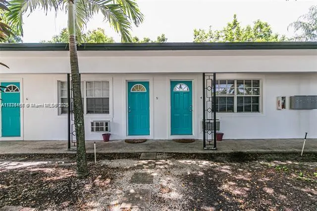 1717 Ne 12th St, Fort Lauderdale, Florida 33304, Fort Lauderdale, Florida 33304, ,Residential Income,For Sale,1717 Ne 12th St, Fort Lauderdale, Florida 33304,A11875467