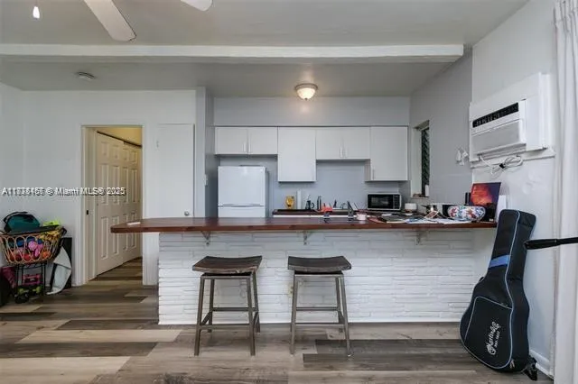 1717 Ne 12th St, Fort Lauderdale, Florida 33304, Fort Lauderdale, Florida 33304, ,Residential Income,For Sale,1717 Ne 12th St, Fort Lauderdale, Florida 33304,A11875467