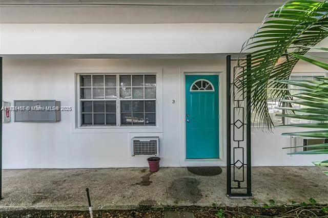 1717 Ne 12th St, Fort Lauderdale, Florida 33304, Fort Lauderdale, Florida 33304, ,Residential Income,For Sale,1717 Ne 12th St, Fort Lauderdale, Florida 33304,A11875467