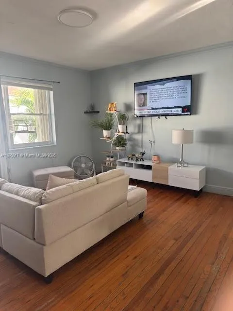 1258 Marseille Dr 4, Miami Beach, Florida 33141, Miami Beach, Florida 33141, 2 Bedrooms Bedrooms, ,1 BathroomBathrooms,Residential,For Sale,1258 Marseille Dr 4, Miami Beach, Florida 33141,A11875817