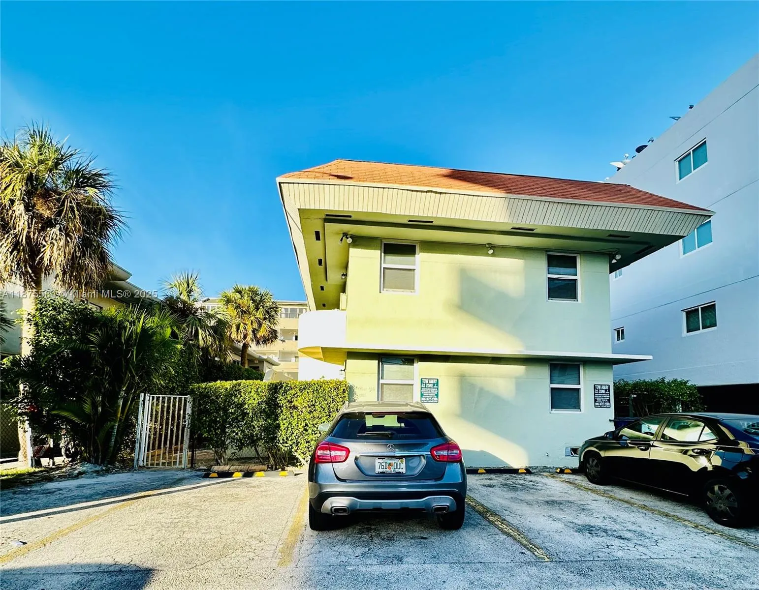 2021 Bay Dr 3, Miami Beach, Florida 33141, Miami Beach, Florida 33141, 1 Bedroom Bedrooms, ,1 BathroomBathrooms,Residential Lease,For Rent,2021 Bay Dr 3, Miami Beach, Florida 33141,A11875564