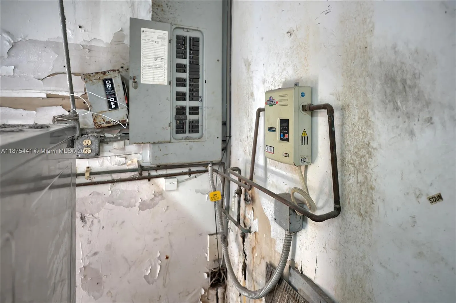 8279 S Dixie Hwy, Miami, Florida 33143, Miami, Florida 33143, ,Business Opportunity,For Sale,8279 S Dixie Hwy, Miami, Florida 33143,A11875441