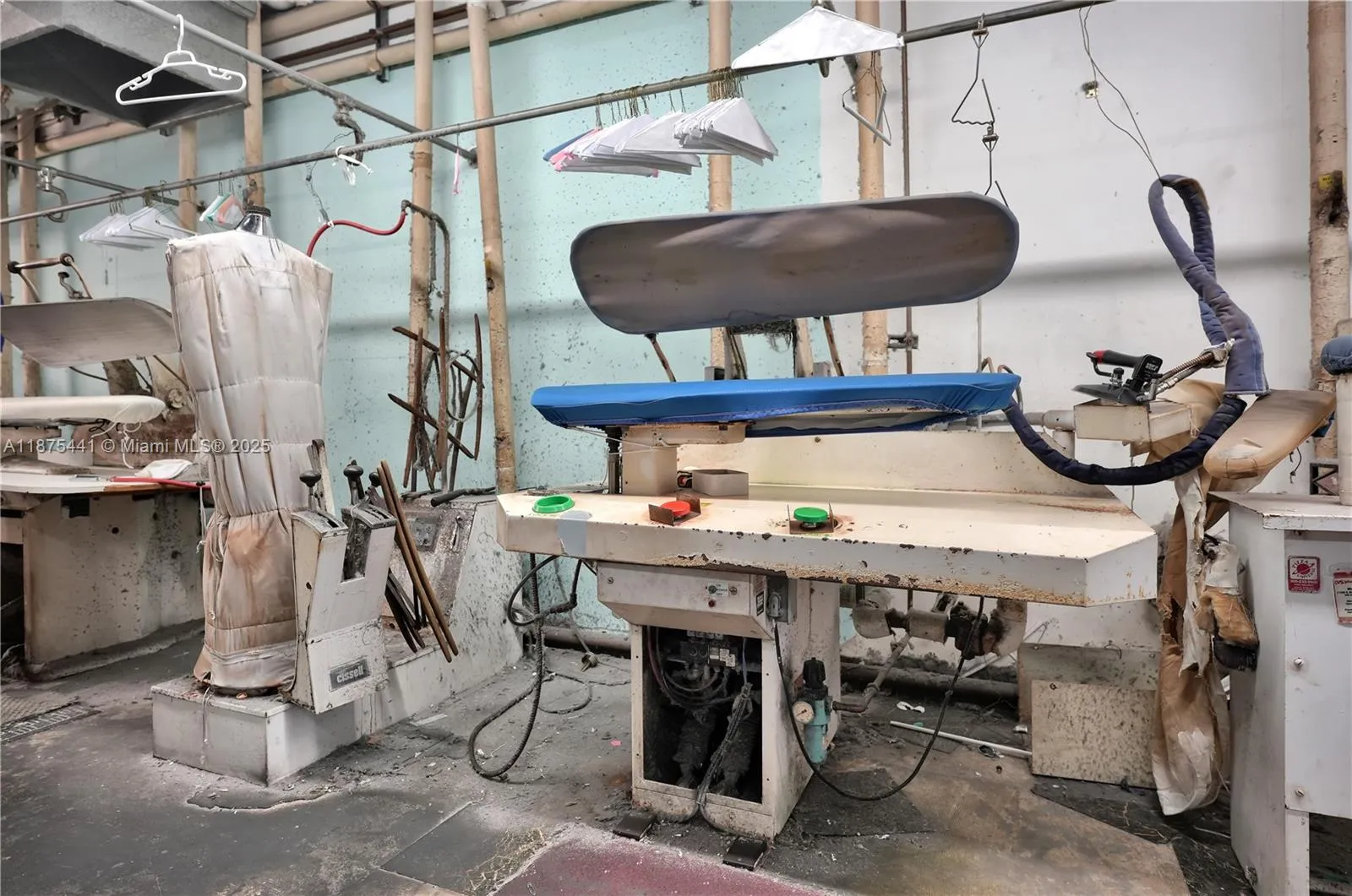 8279 S Dixie Hwy, Miami, Florida 33143, Miami, Florida 33143, ,Business Opportunity,For Sale,8279 S Dixie Hwy, Miami, Florida 33143,A11875441