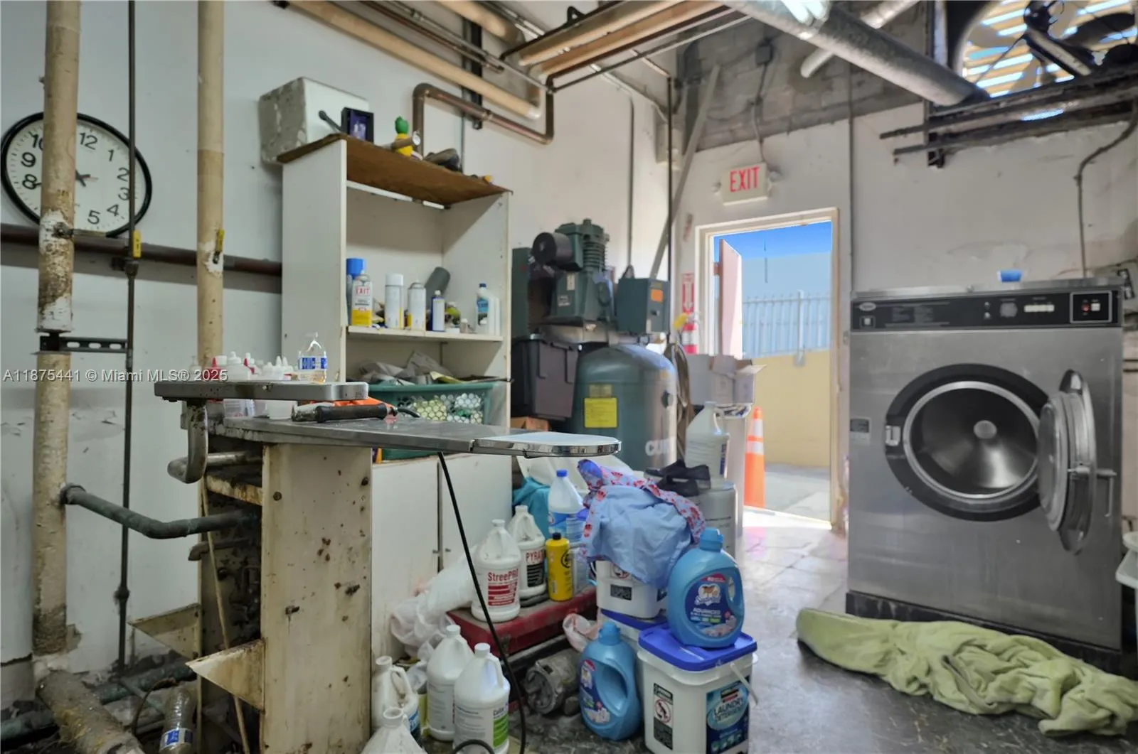 8279 S Dixie Hwy, Miami, Florida 33143, Miami, Florida 33143, ,Business Opportunity,For Sale,8279 S Dixie Hwy, Miami, Florida 33143,A11875441