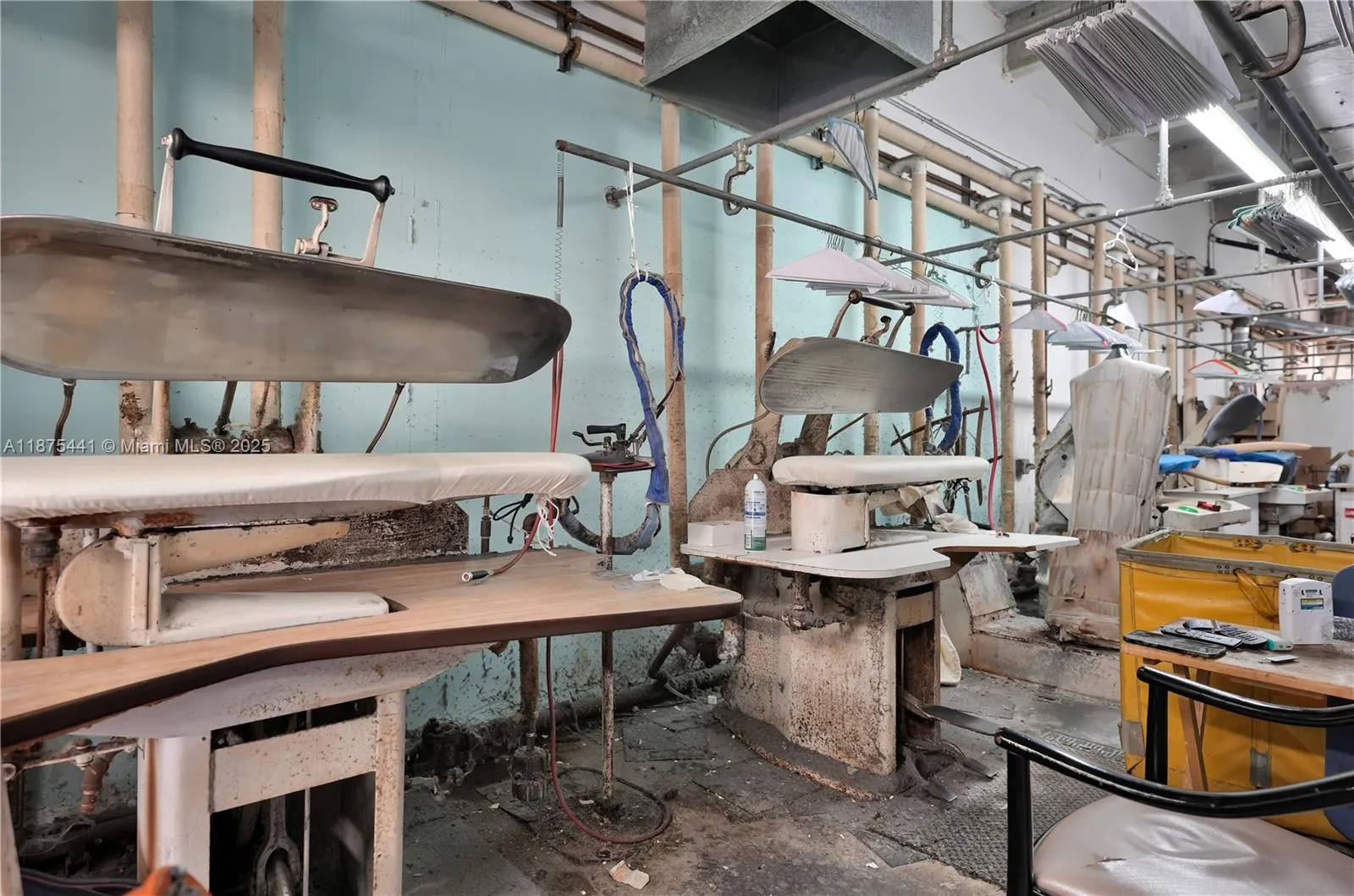 8279 S Dixie Hwy, Miami, Florida 33143, Miami, Florida 33143, ,Business Opportunity,For Sale,8279 S Dixie Hwy, Miami, Florida 33143,A11875441