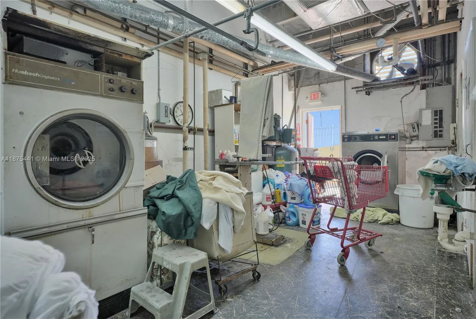 8279 S Dixie Hwy, Miami, Florida 33143, Miami, Florida 33143, ,Business Opportunity,For Sale,8279 S Dixie Hwy, Miami, Florida 33143,A11875441