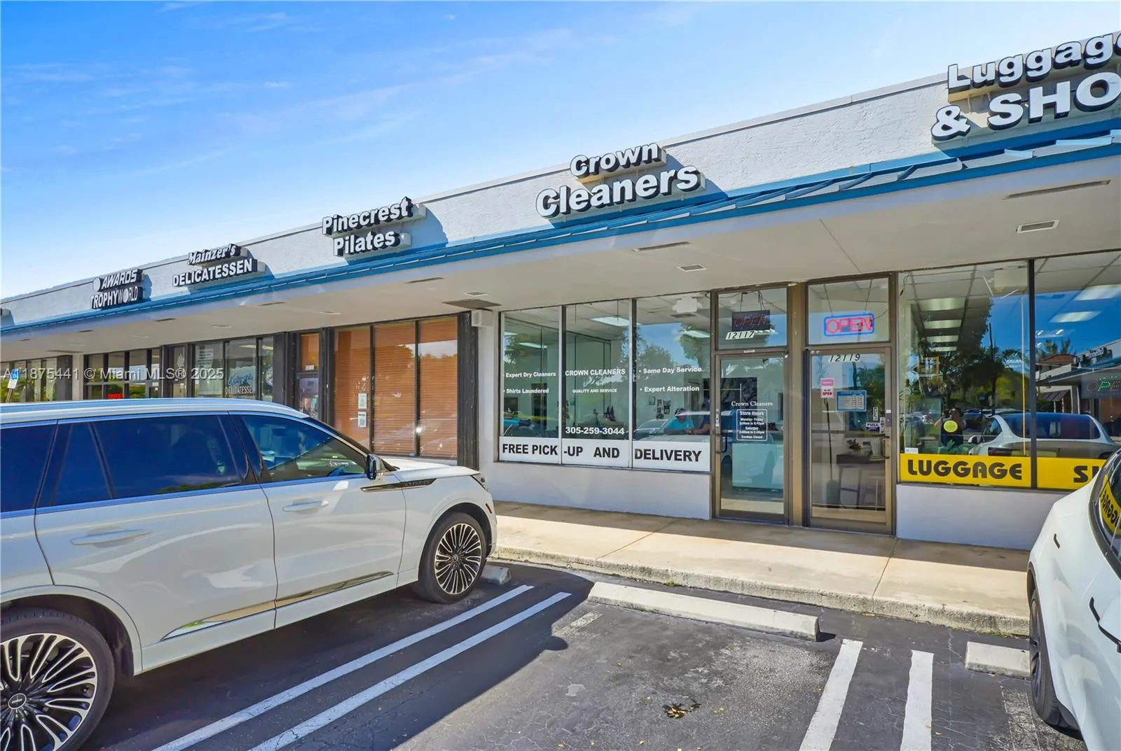 8279 S Dixie Hwy, Miami, Florida 33143, Miami, Florida 33143, ,Business Opportunity,For Sale,8279 S Dixie Hwy, Miami, Florida 33143,A11875441