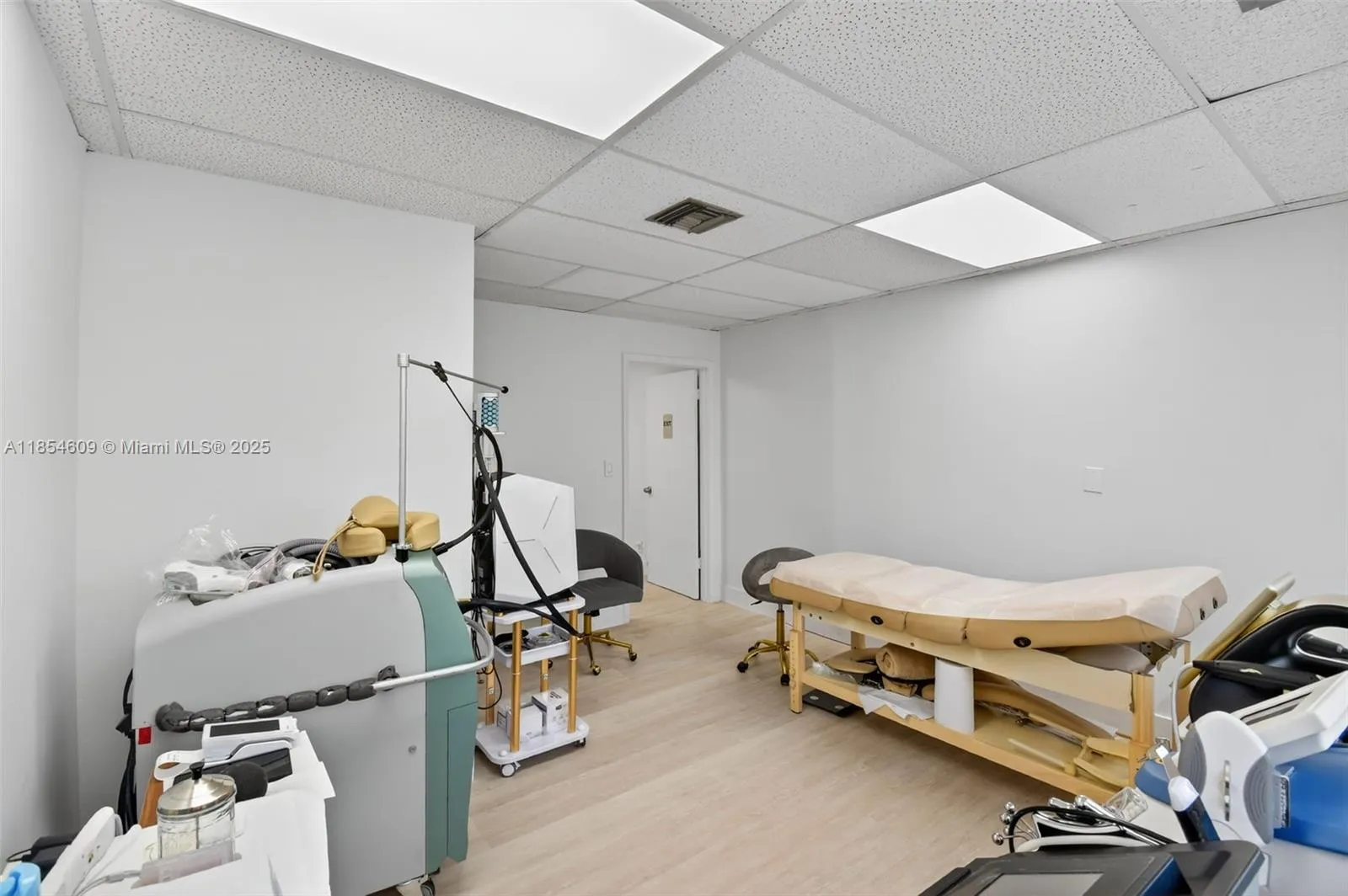 501 Golden Isles Dr #204c, Hallandale Beach, Flori, Hallandale Beach, Florida 33009, ,Business Opportunity,For Sale,501 Golden Isles Dr #204c, Hallandale Beach, Flori,A11854609