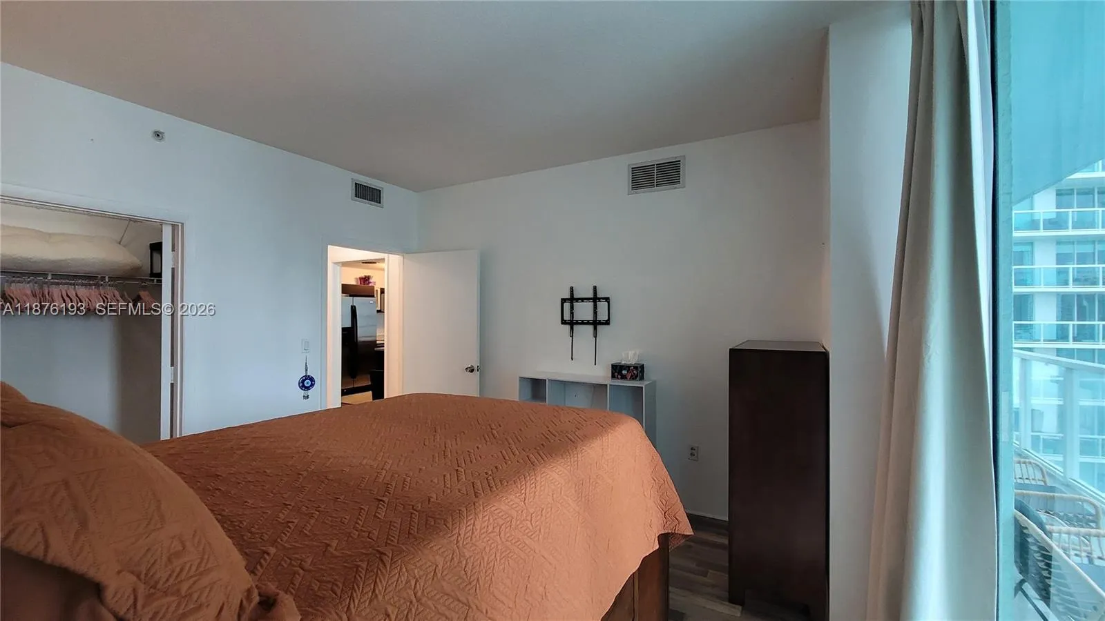 1900 N Bayshore Dr 2009, Miami, Florida 33132, Miami, Florida 33132, 1 Bedroom Bedrooms, ,1 BathroomBathrooms,Residential Lease,For Rent,1900 N Bayshore Dr 2009, Miami, Florida 33132,A11876193