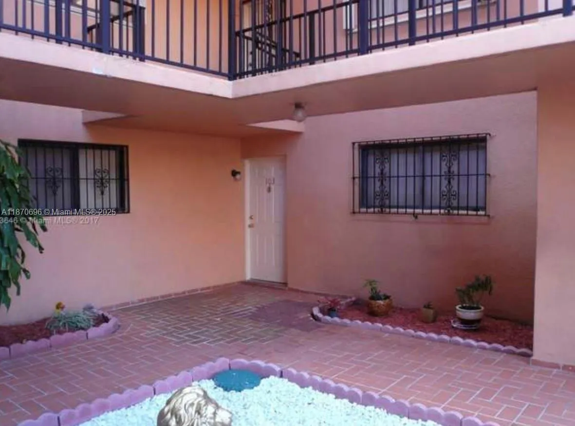 1290 W 41st St 103, Hialeah, Florida 33012, Hialeah, Florida 33012, 3 Bedrooms Bedrooms, ,2 BathroomsBathrooms,Residential Lease,For Rent,1290 W 41st St 103, Hialeah, Florida 33012,A11870696