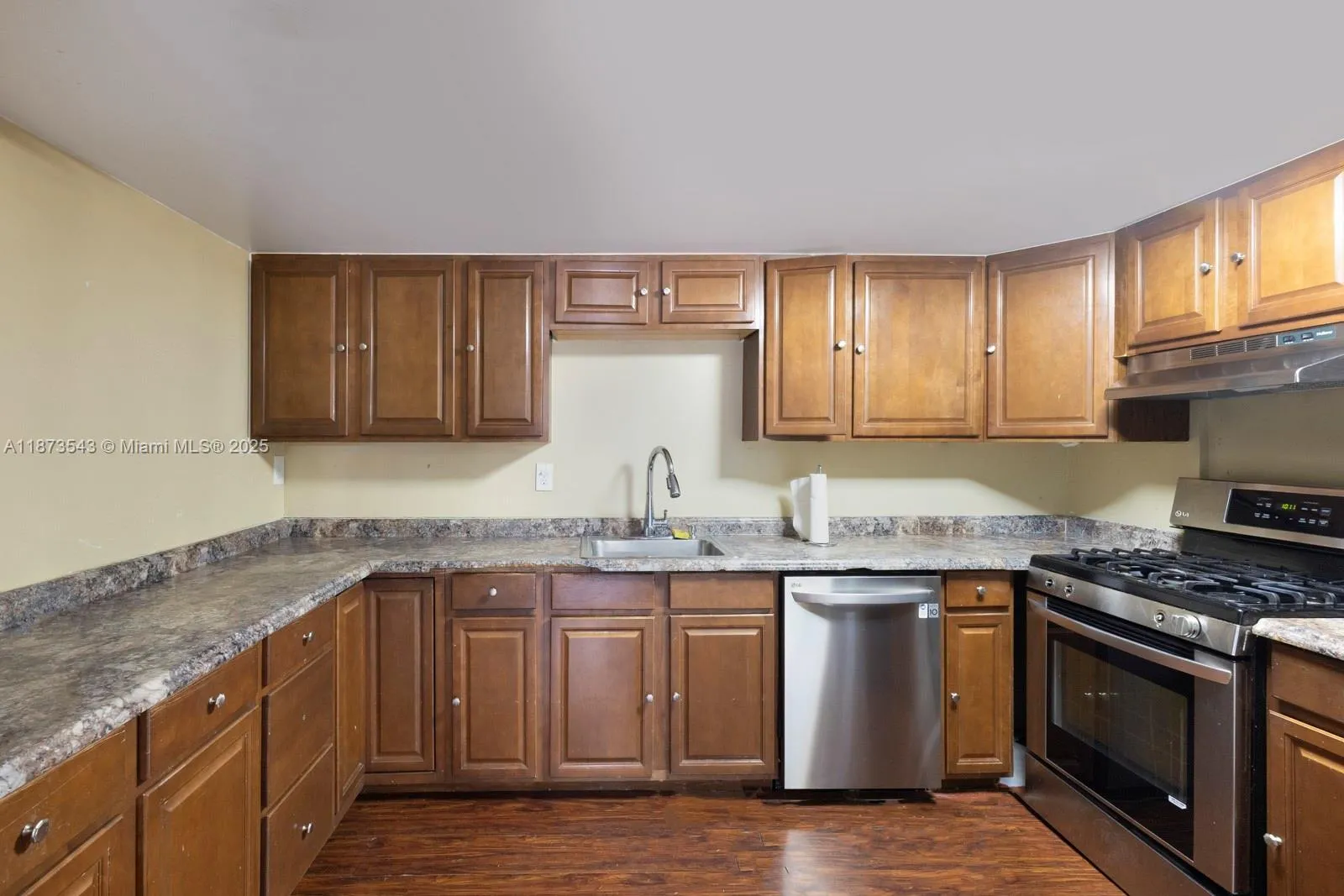 6924 Sw 114th Pl H56, Miami, Florida 33173, Miami, Florida 33173, 3 Bedrooms Bedrooms, ,2 BathroomsBathrooms,Residential,For Sale,6924 Sw 114th Pl H56, Miami, Florida 33173,A11873543