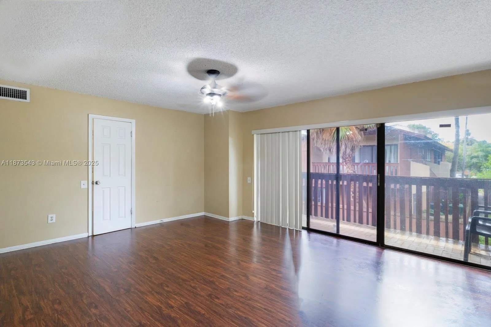 6924 Sw 114th Pl H56, Miami, Florida 33173, Miami, Florida 33173, 3 Bedrooms Bedrooms, ,2 BathroomsBathrooms,Residential,For Sale,6924 Sw 114th Pl H56, Miami, Florida 33173,A11873543