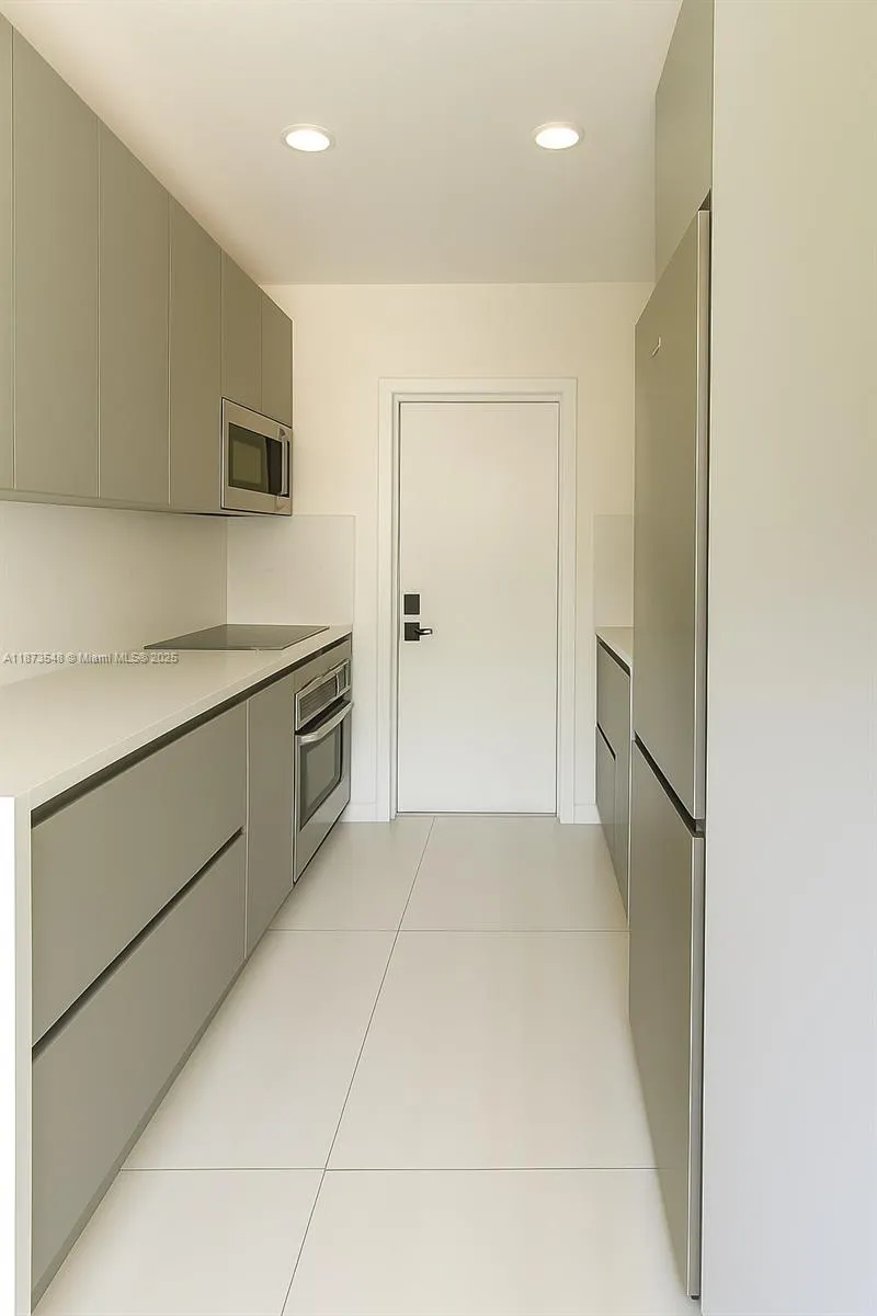 621 Sw 33rd Avenue, Miami, Florida 33135, Miami, Florida 33135, ,Residential Income,For Sale,621 Sw 33rd Avenue, Miami, Florida 33135,A11873548