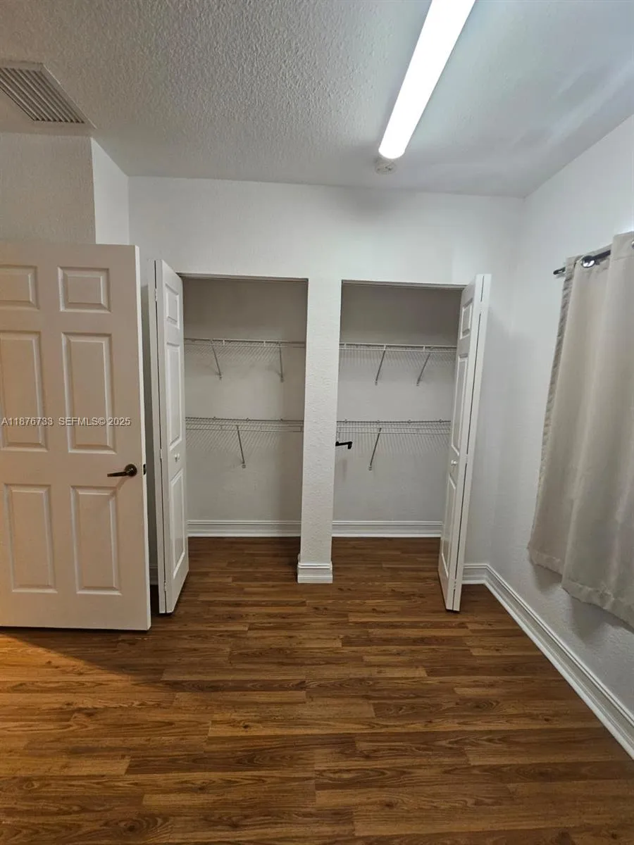 7995 Nw 8th St 103, Miami, Florida 33126, Miami, Florida 33126, 2 Bedrooms Bedrooms, ,2 BathroomsBathrooms,Residential Lease,For Rent,7995 Nw 8th St 103, Miami, Florida 33126,A11876733
