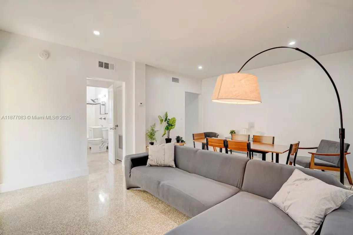 Miami, Florida 33161, ,Residential Income,For Sale,A11877083