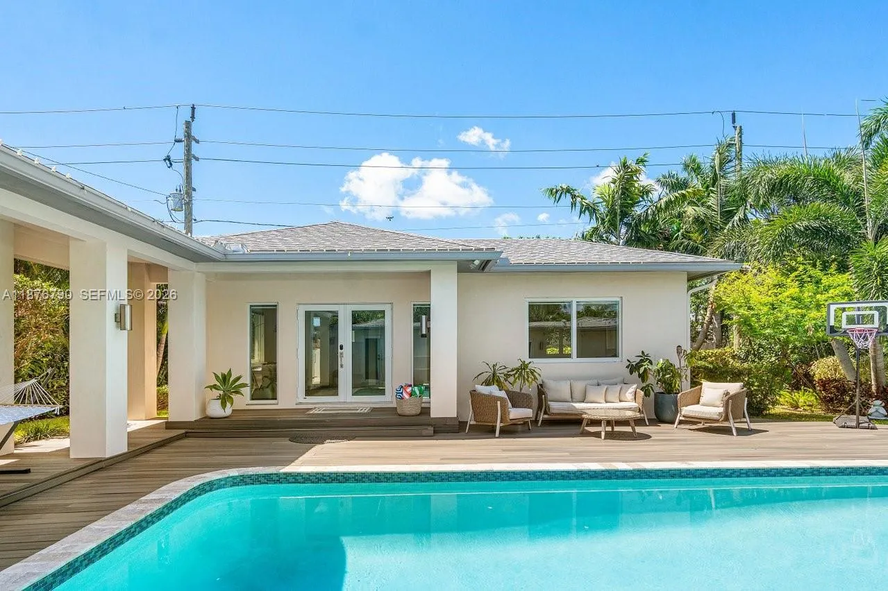 235 Se 6th St, Dania Beach, Florida 33004, Dania Beach, Florida 33004, 5 Bedrooms Bedrooms, ,3 BathroomsBathrooms,Residential,For Sale,235 Se 6th St, Dania Beach, Florida 33004,A11876790