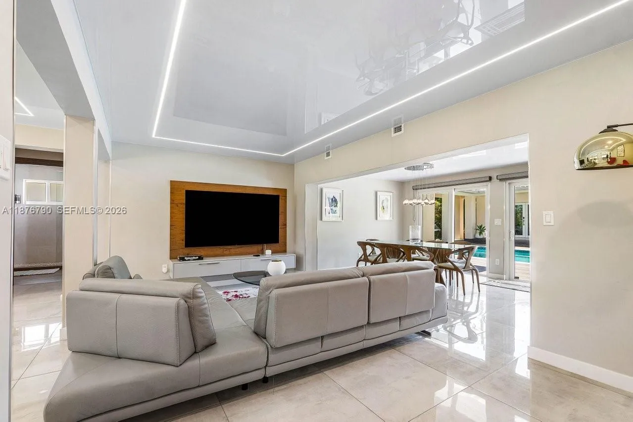 235 Se 6th St, Dania Beach, Florida 33004, Dania Beach, Florida 33004, 5 Bedrooms Bedrooms, ,3 BathroomsBathrooms,Residential,For Sale,235 Se 6th St, Dania Beach, Florida 33004,A11876790