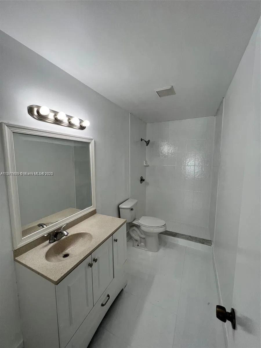 2130 Funston St, Hollywood, Florida 33020, Hollywood, Florida 33020, ,Commercial Sale,For Sale,2130 Funston St, Hollywood, Florida 33020,A11877429