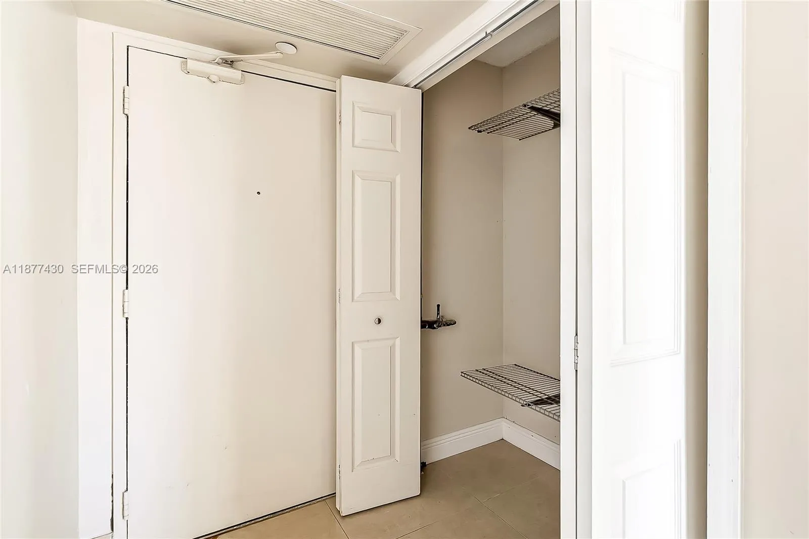 3031 N Ocean Blvd 406, Fort Lauderdale, Florida 33, Fort Lauderdale, Florida 33308, 3 Bedrooms Bedrooms, ,2 BathroomsBathrooms,Residential,For Sale,3031 N Ocean Blvd 406, Fort Lauderdale, Florida 33,A11877430