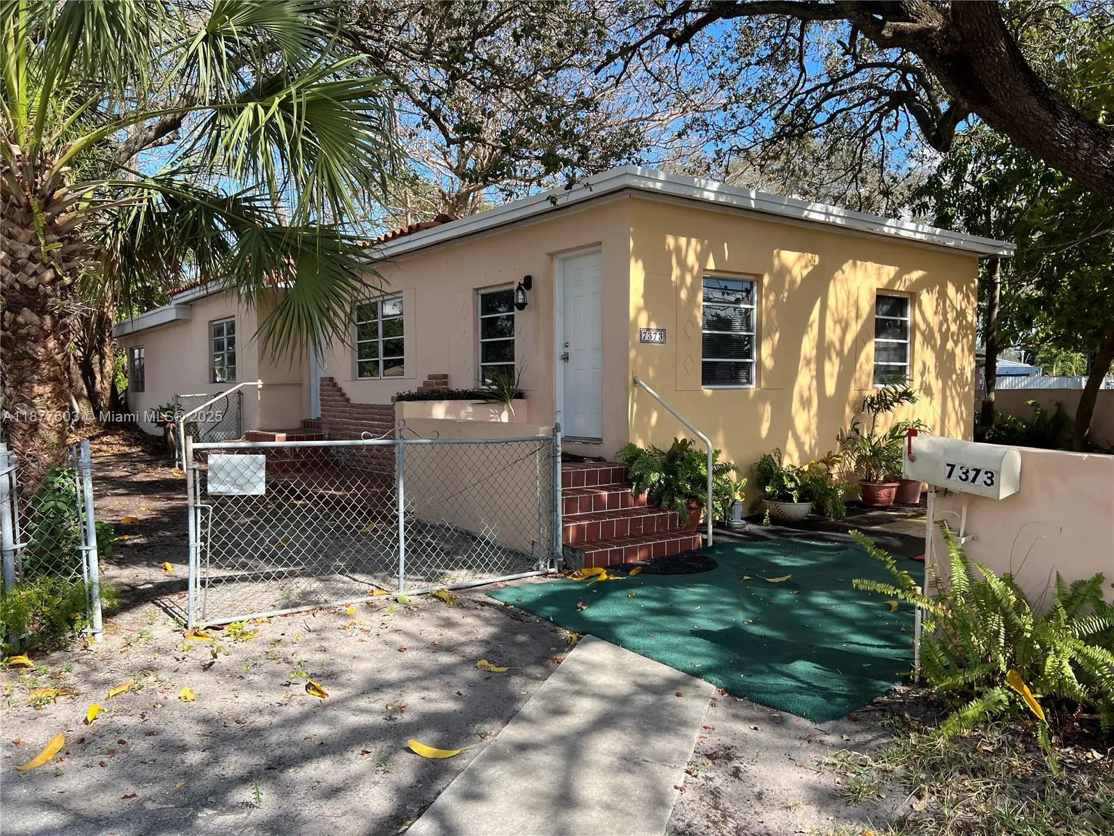 7373 Sw 6th St, Miami, Florida 33144, Miami, Florida 33144, 3 Bedrooms Bedrooms, ,1 BathroomBathrooms,Residential,For Sale,7373 Sw 6th St, Miami, Florida 33144,A11877603