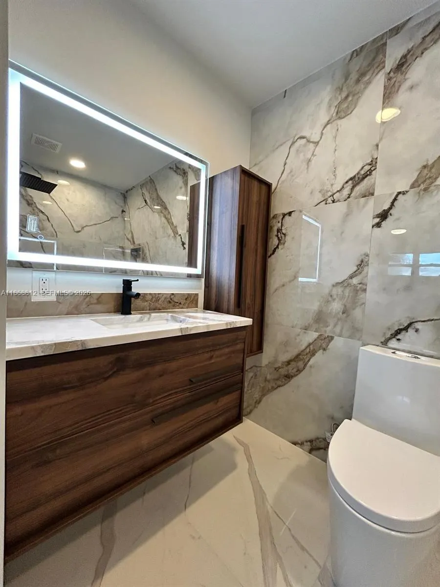 241 Ne 55th St, Oakland Park, Florida 33334, Oakland Park, Florida 33334, 3 Bedrooms Bedrooms, ,2 BathroomsBathrooms,Residential,For Sale,241 Ne 55th St, Oakland Park, Florida 33334,A11868812