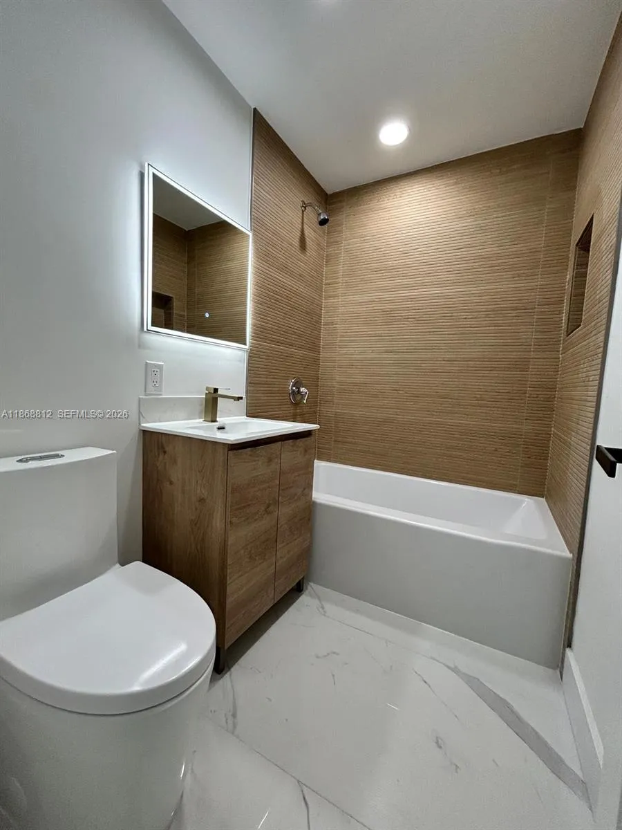 241 Ne 55th St, Oakland Park, Florida 33334, Oakland Park, Florida 33334, 3 Bedrooms Bedrooms, ,2 BathroomsBathrooms,Residential,For Sale,241 Ne 55th St, Oakland Park, Florida 33334,A11868812