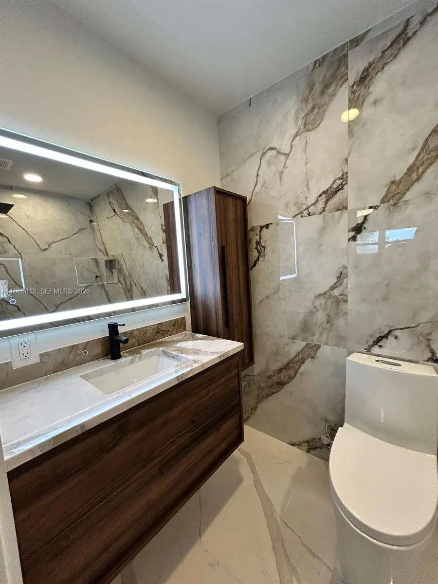 241 Ne 55th St, Oakland Park, Florida 33334, Oakland Park, Florida 33334, 3 Bedrooms Bedrooms, ,2 BathroomsBathrooms,Residential,For Sale,241 Ne 55th St, Oakland Park, Florida 33334,A11868812