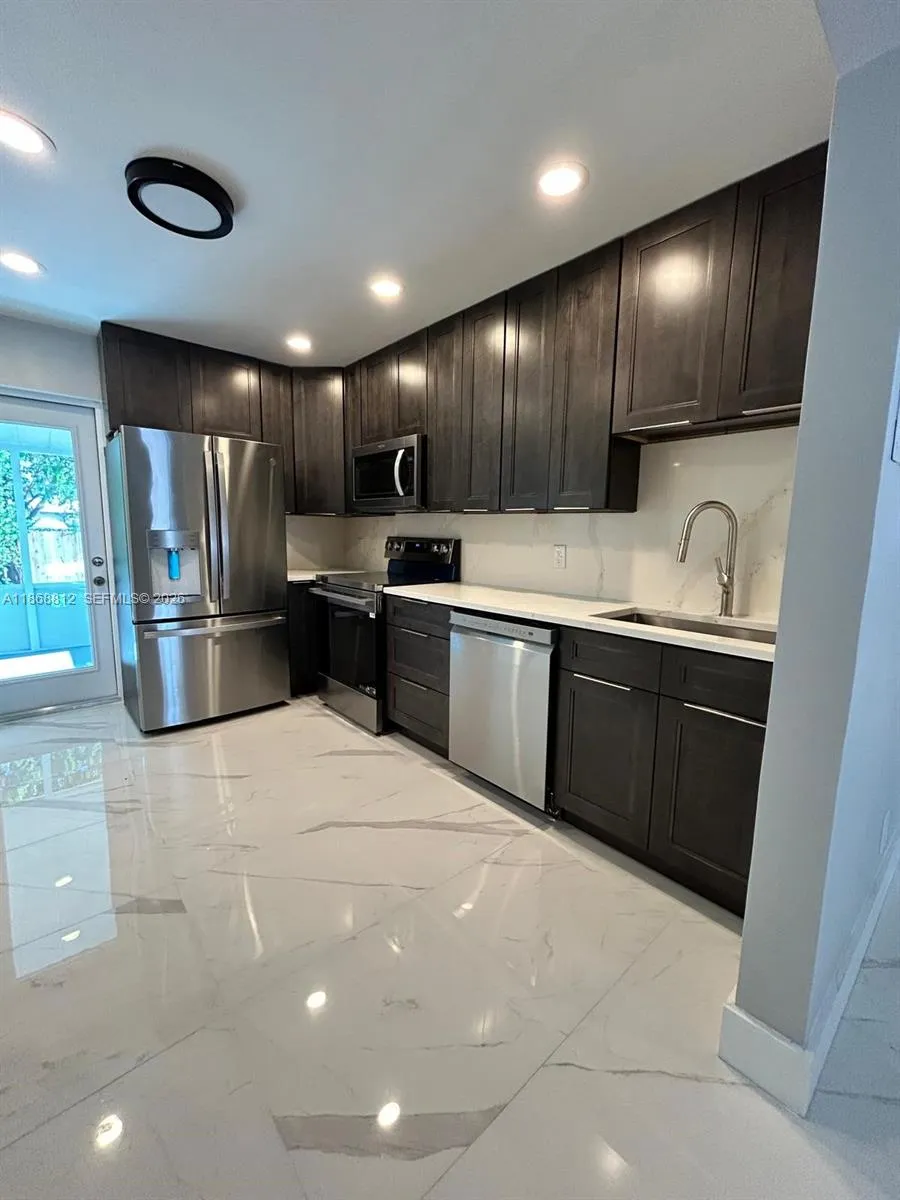 241 Ne 55th St, Oakland Park, Florida 33334, Oakland Park, Florida 33334, 3 Bedrooms Bedrooms, ,2 BathroomsBathrooms,Residential,For Sale,241 Ne 55th St, Oakland Park, Florida 33334,A11868812