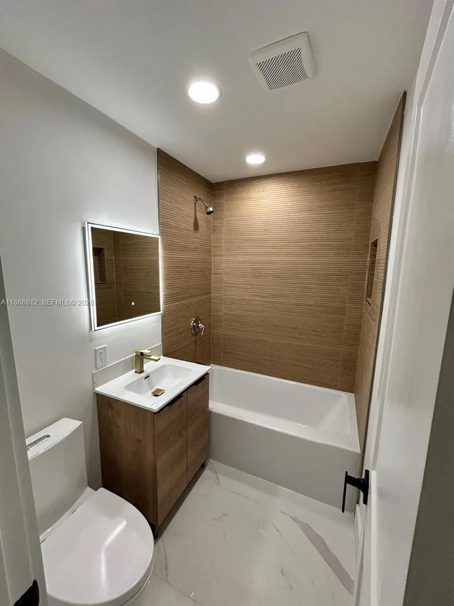 241 Ne 55th St, Oakland Park, Florida 33334, Oakland Park, Florida 33334, 3 Bedrooms Bedrooms, ,2 BathroomsBathrooms,Residential,For Sale,241 Ne 55th St, Oakland Park, Florida 33334,A11868812