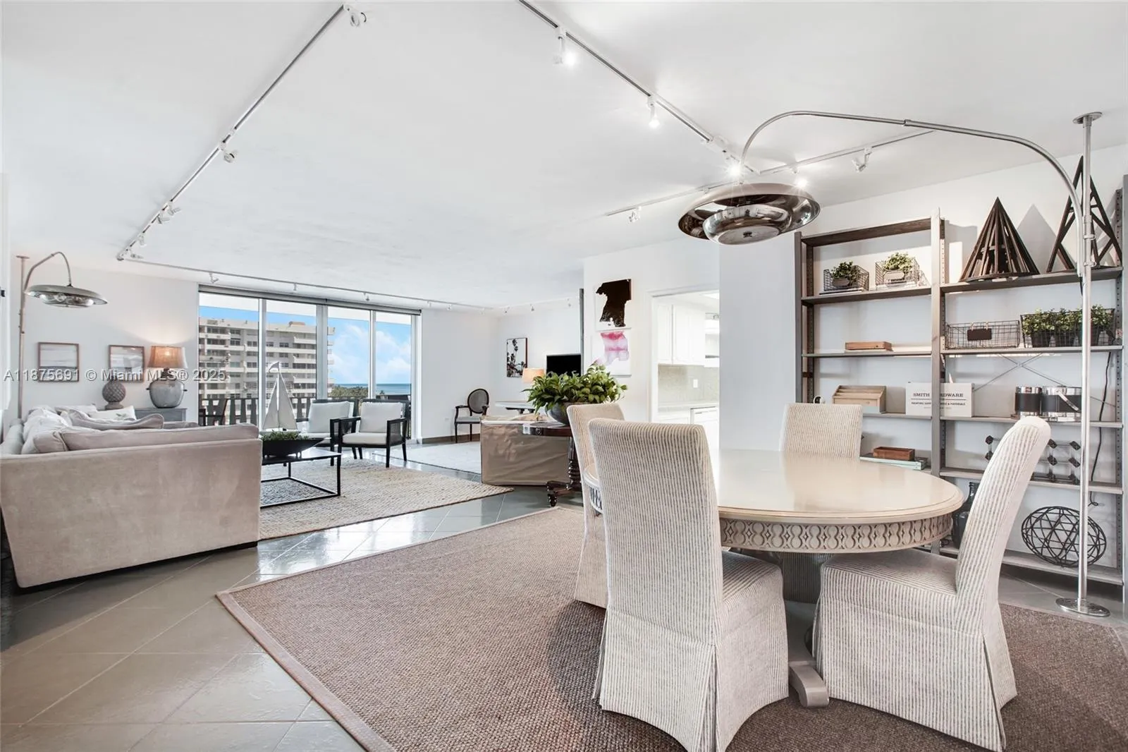 200 Ocean Lane Dr 703, Key Biscayne, Florida 33149, Key Biscayne, Florida 33149, 1 Bedroom Bedrooms, ,1 BathroomBathrooms,Residential,For Sale,200 Ocean Lane Dr 703, Key Biscayne, Florida 33149,A11875691