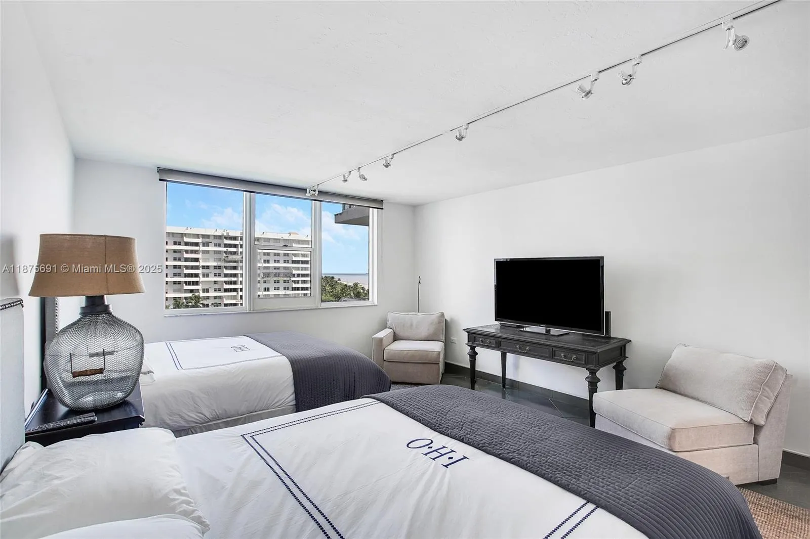 200 Ocean Lane Dr 703, Key Biscayne, Florida 33149, Key Biscayne, Florida 33149, 1 Bedroom Bedrooms, ,1 BathroomBathrooms,Residential,For Sale,200 Ocean Lane Dr 703, Key Biscayne, Florida 33149,A11875691