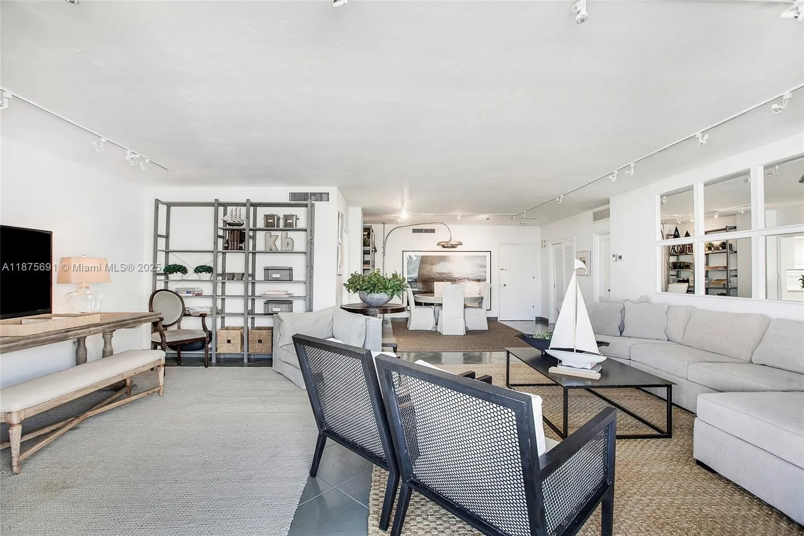 200 Ocean Lane Dr 703, Key Biscayne, Florida 33149, Key Biscayne, Florida 33149, 1 Bedroom Bedrooms, ,1 BathroomBathrooms,Residential,For Sale,200 Ocean Lane Dr 703, Key Biscayne, Florida 33149,A11875691