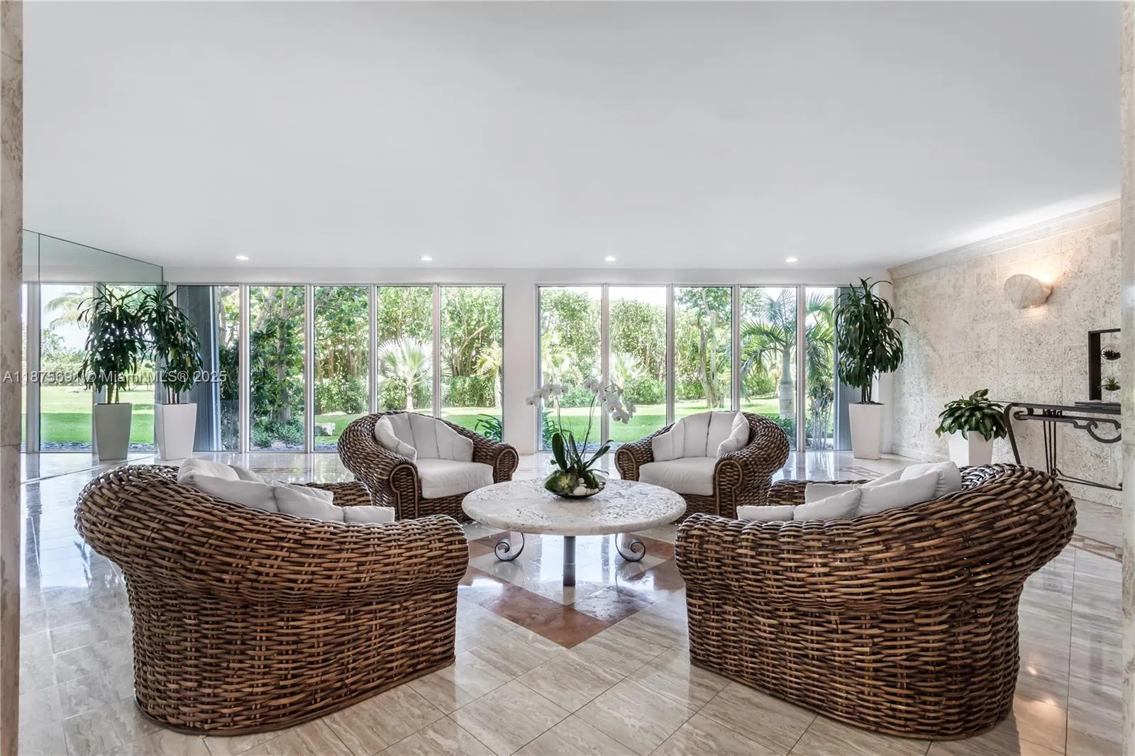 200 Ocean Lane Dr 703, Key Biscayne, Florida 33149, Key Biscayne, Florida 33149, 1 Bedroom Bedrooms, ,1 BathroomBathrooms,Residential,For Sale,200 Ocean Lane Dr 703, Key Biscayne, Florida 33149,A11875691