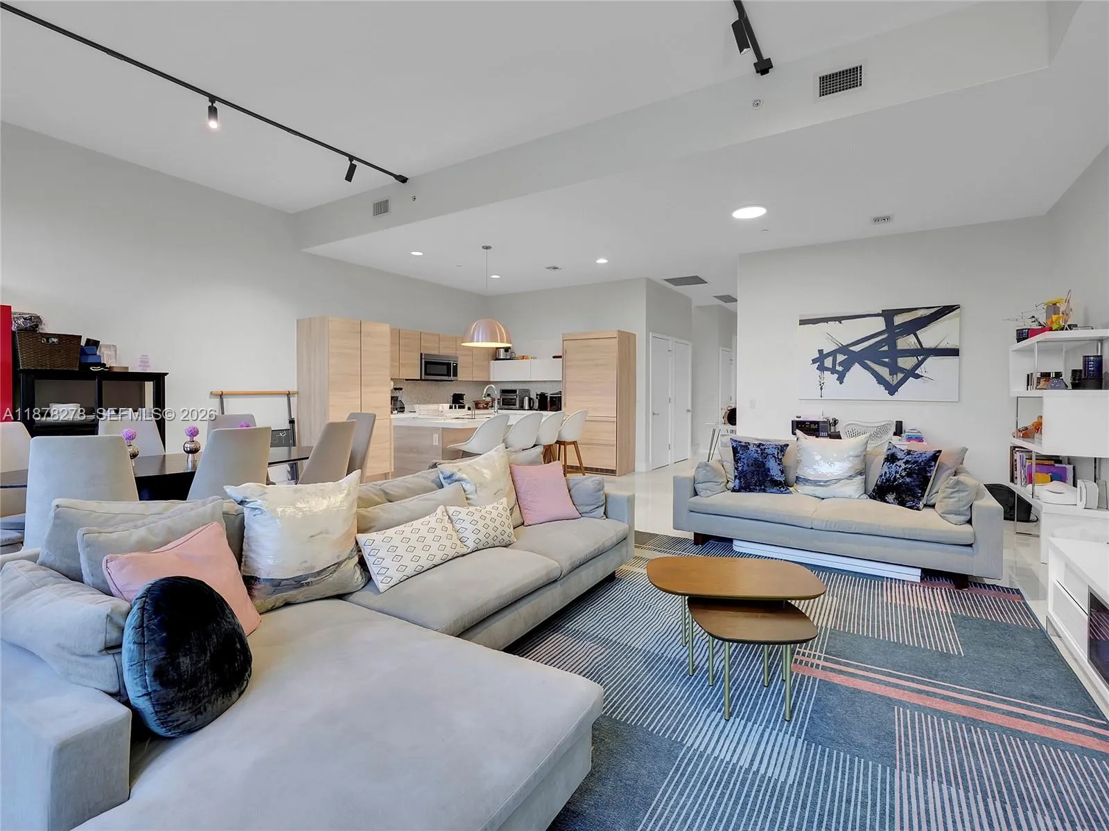 16385 Biscayne Blvd 105, North Miami Beach, Florid, North Miami Beach, Florida 33160, 3 Bedrooms Bedrooms, ,4 BathroomsBathrooms,Residential,For Sale,16385 Biscayne Blvd 105, North Miami Beach, Florid,A11878278