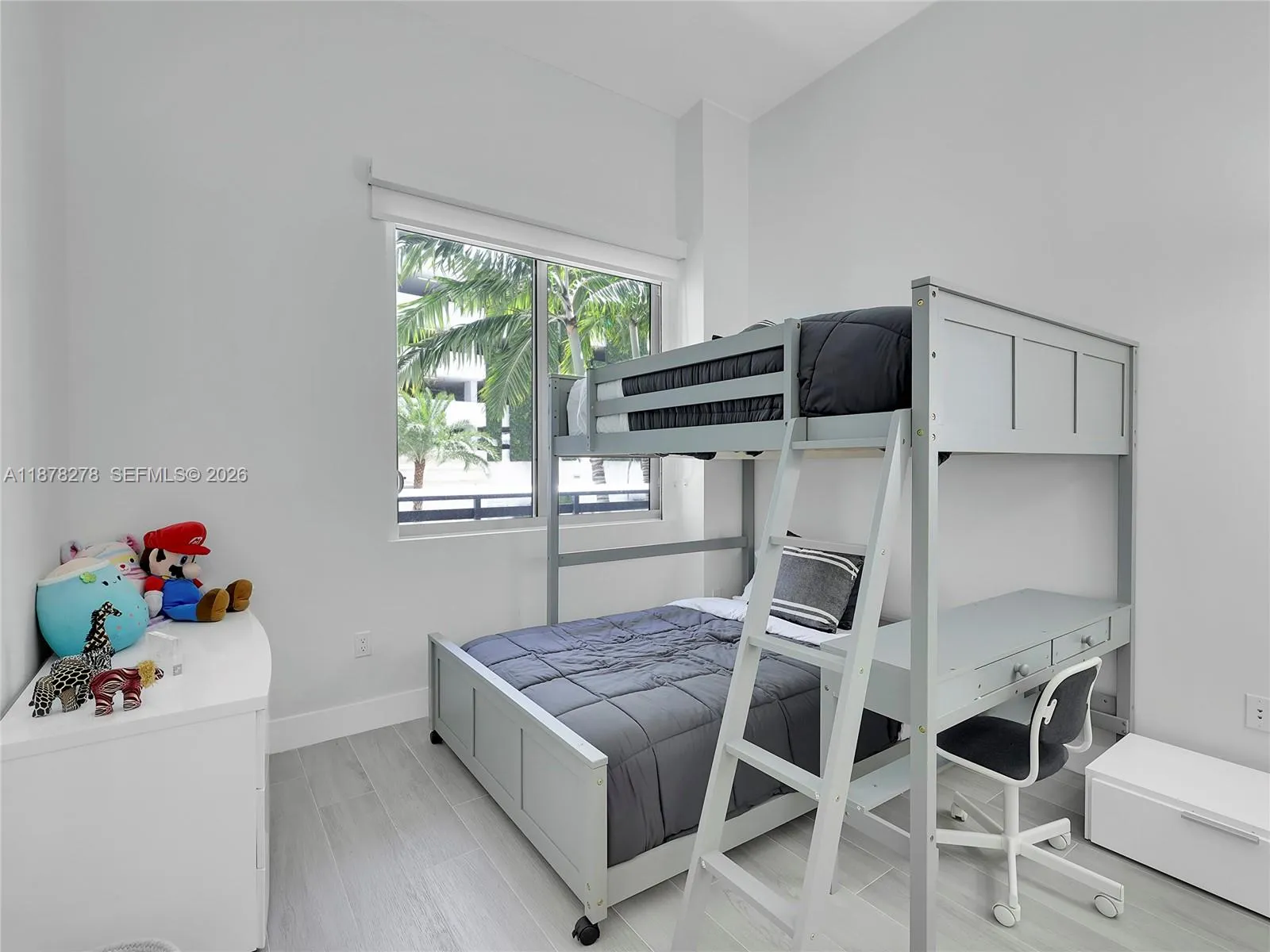 16385 Biscayne Blvd 105, North Miami Beach, Florid, North Miami Beach, Florida 33160, 3 Bedrooms Bedrooms, ,4 BathroomsBathrooms,Residential,For Sale,16385 Biscayne Blvd 105, North Miami Beach, Florid,A11878278