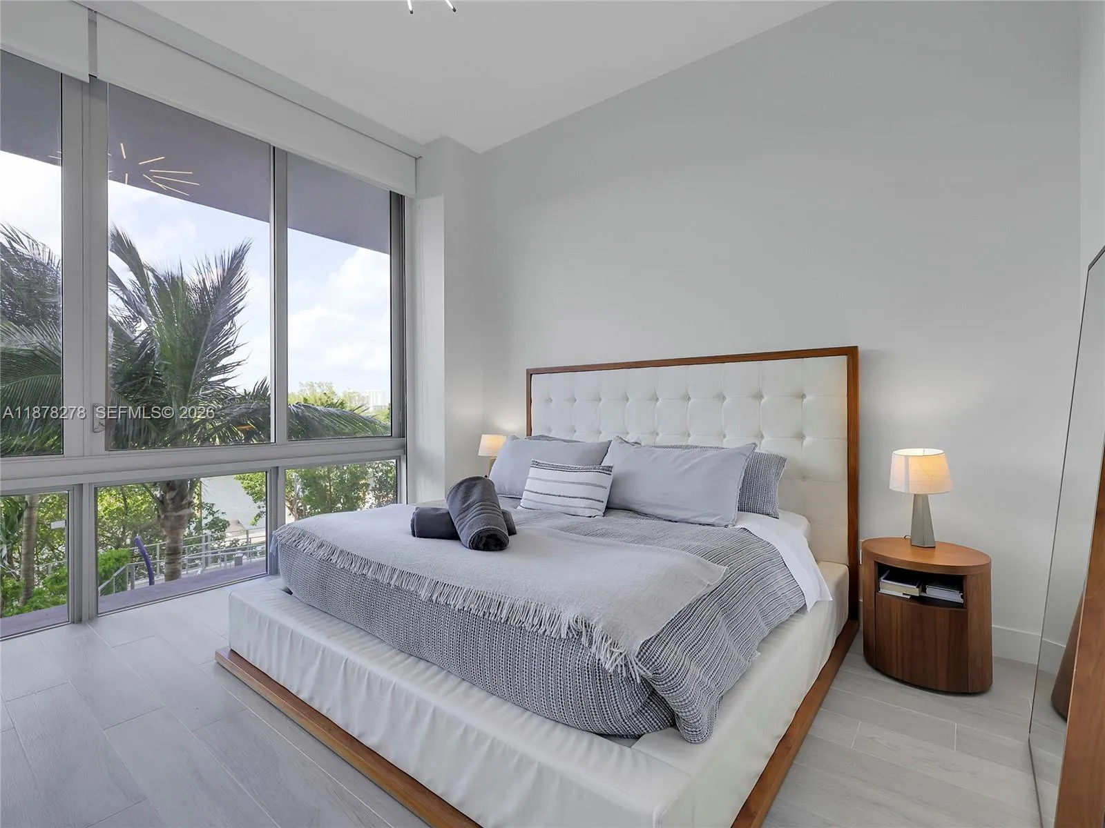 16385 Biscayne Blvd 105, North Miami Beach, Florid, North Miami Beach, Florida 33160, 3 Bedrooms Bedrooms, ,4 BathroomsBathrooms,Residential,For Sale,16385 Biscayne Blvd 105, North Miami Beach, Florid,A11878278