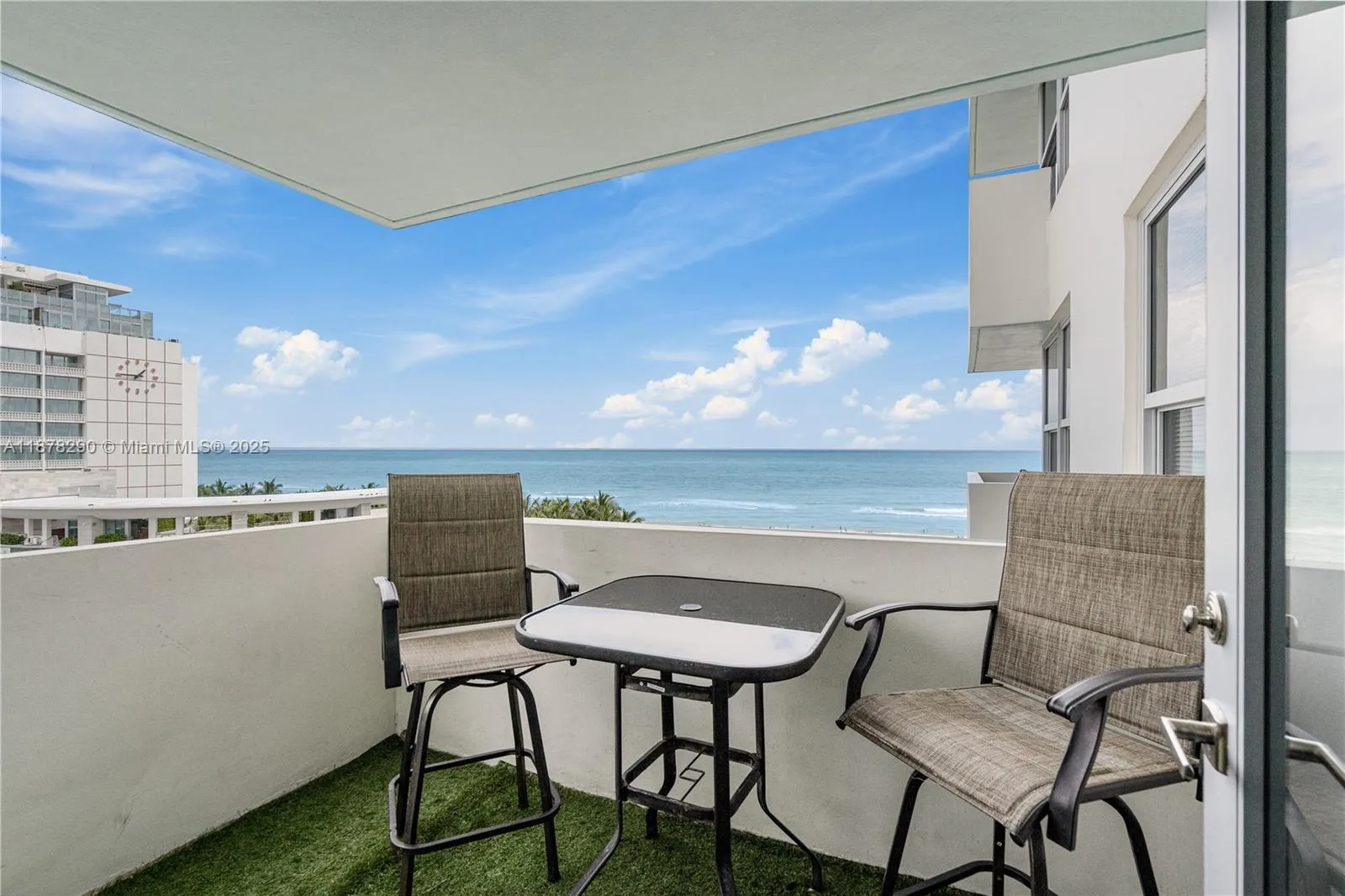 2899 Collins Ave 1021, Miami Beach, Florida 33140, Miami Beach, Florida 33140, 1 Bedroom Bedrooms, ,1 BathroomBathrooms,Residential Lease,For Rent,2899 Collins Ave 1021, Miami Beach, Florida 33140,A11878290