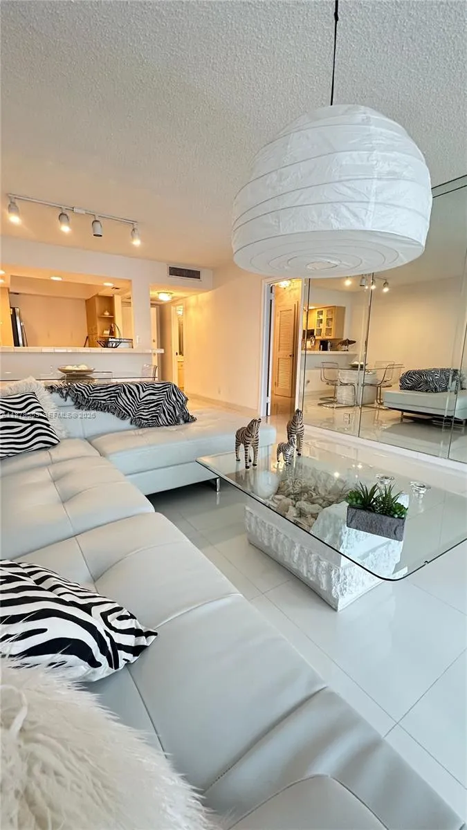 2030 S Ocean Dr 725, Hallandale Beach, Florida 330, Hallandale Beach, Florida 33009, 1 Bedroom Bedrooms, ,1 BathroomBathrooms,Residential Lease,For Rent,2030 S Ocean Dr 725, Hallandale Beach, Florida 330,A11878553